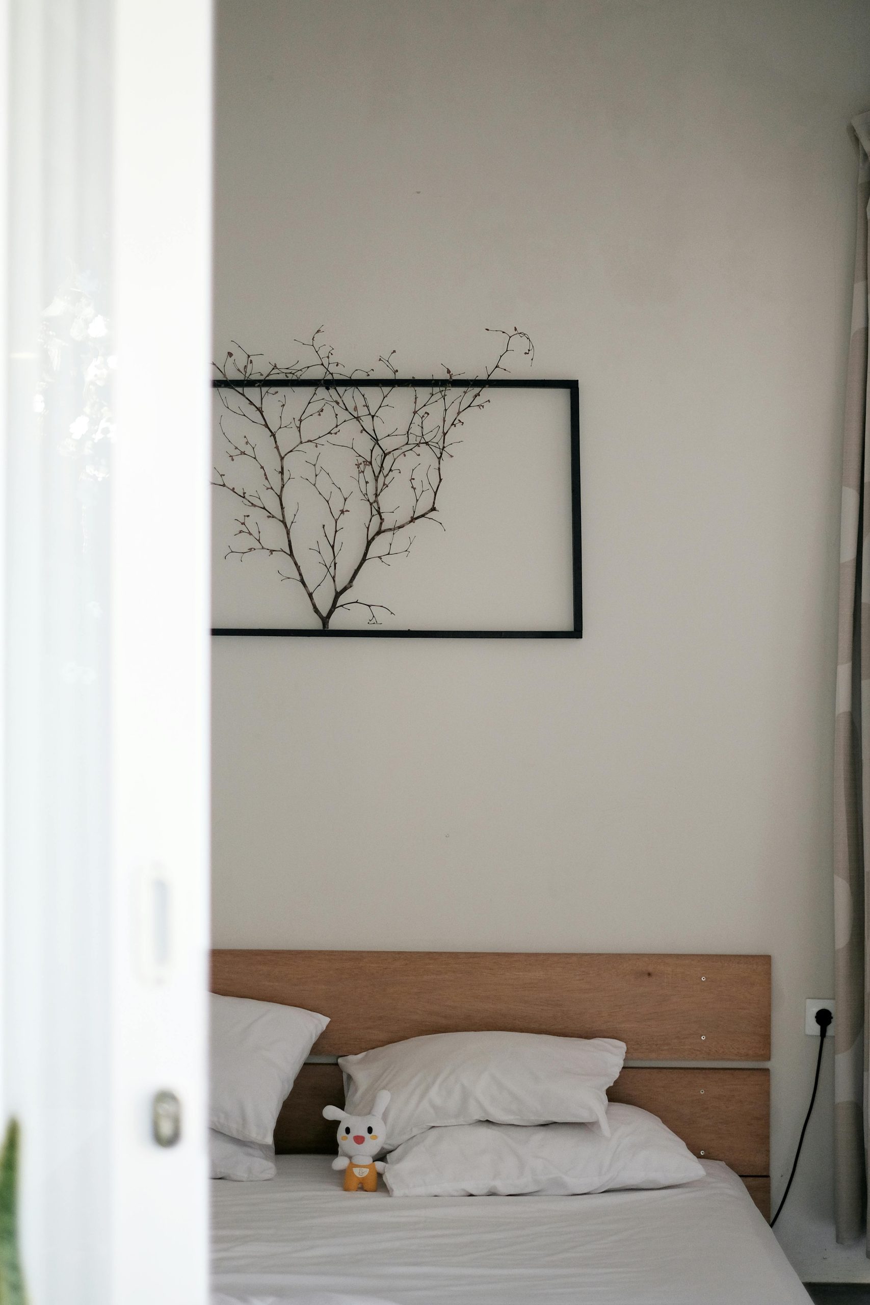 Idées pour décorer un lit sans tête de lit